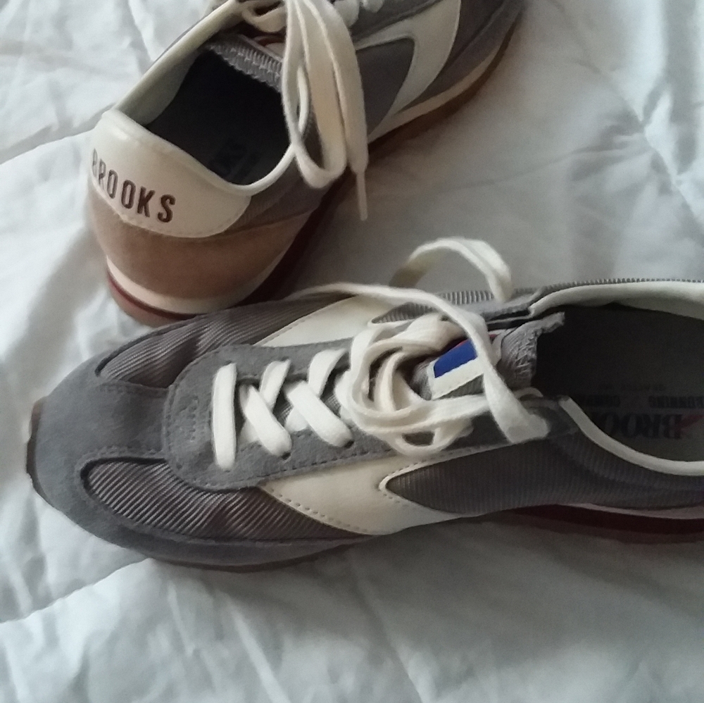 Brooks shoes